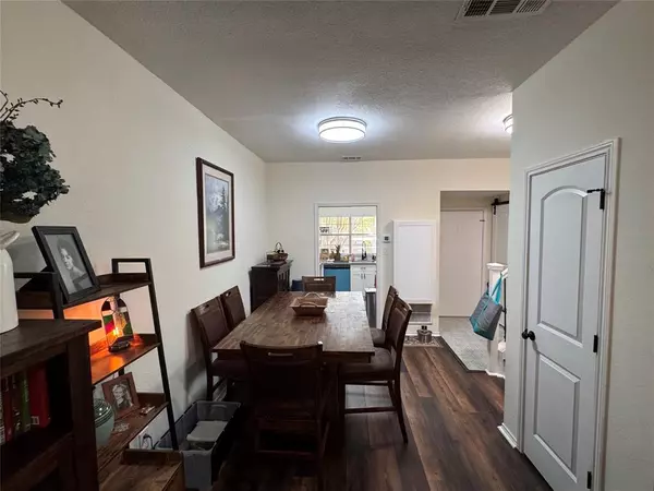 Dallas, TX 75211,2506 Wedglea Drive #105