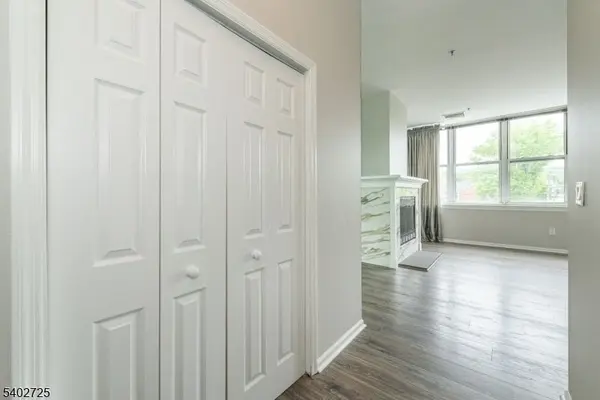 Little Falls Twp., NJ 07424,240 Main St #313