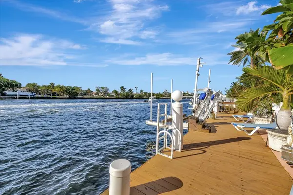 Pompano Beach, FL 33062,305 S Riverside Dr