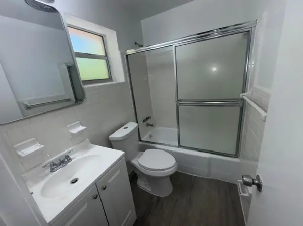 Hallandale Beach, FL 33009,707 NE 10th St #3