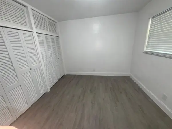 Hallandale Beach, FL 33009,707 NE 10th St #3