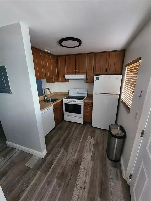 Fort Lauderdale, FL 33304,633 NE 2nd Ave #14