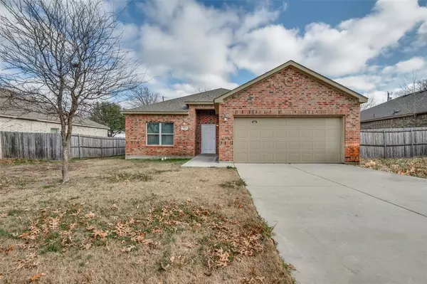 1812 Carrington Drive, Glenn Heights, TX 75154