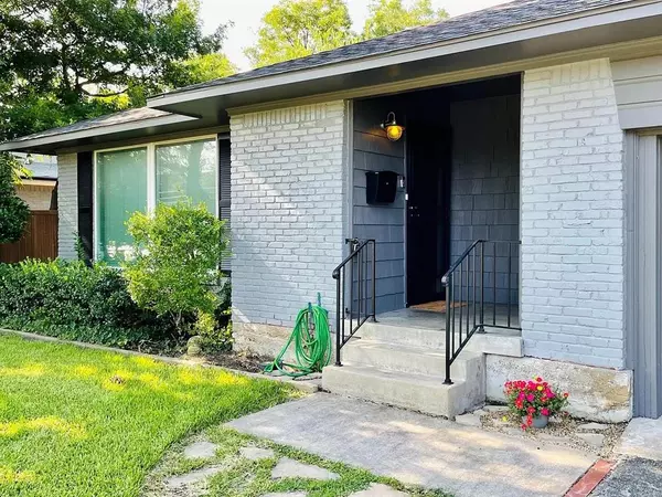 Dallas, TX 75229,3152 Walnut Hill Lane