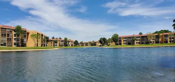 Margate, FL 33063,5609 Coral Lake #109