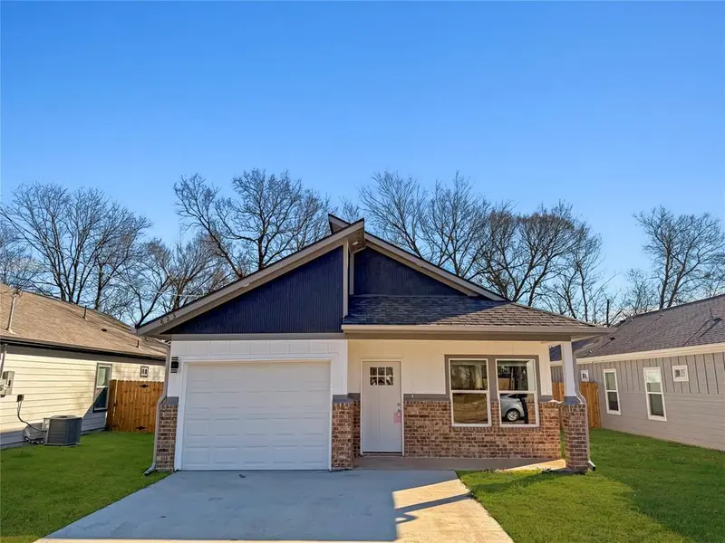823 Edgar Street, Greenville, TX 75401
