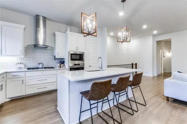 Dallas, TX 75231,8209 Laflin Lane