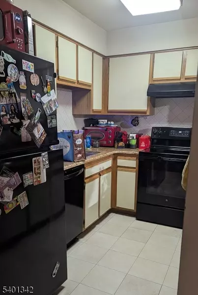 Garfield City, NJ 07026,19 Plauderville Ave #110