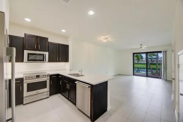 Oakland Park, FL 33334,4220 N Dixie Hwy #75