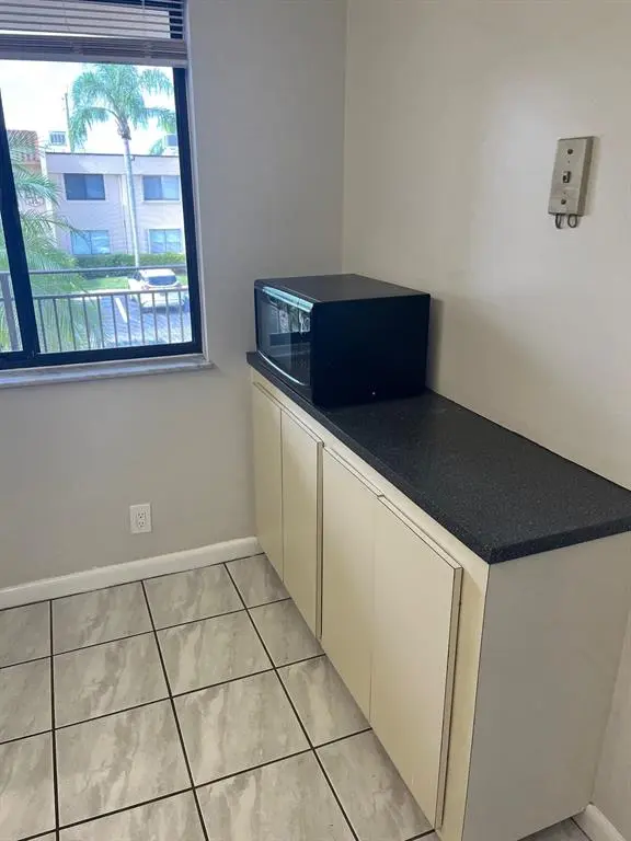 Weston, FL 33326,16441 Blatt Blvd #204