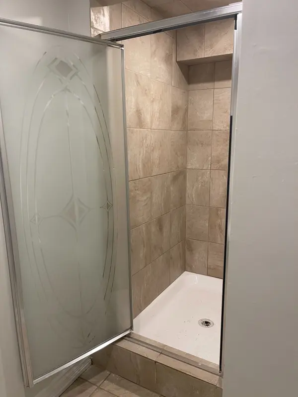 Milton, ON L9E 1J1,1487 Chretien ST E #Basement