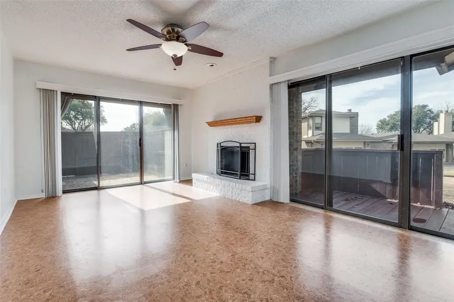 18 Park Lane, Bedford, TX 76021