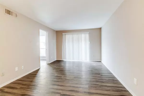 Dallas, TX 75231,8110 Skillman Street #2019