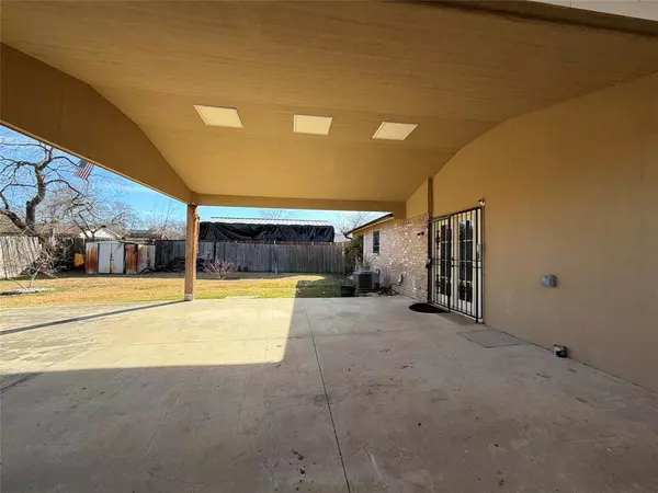 Dallas, TX 75211,624 Botany Bay Drive