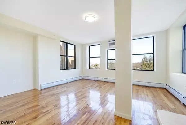 Belleville Twp., NJ 07109,520 Belleville Ave