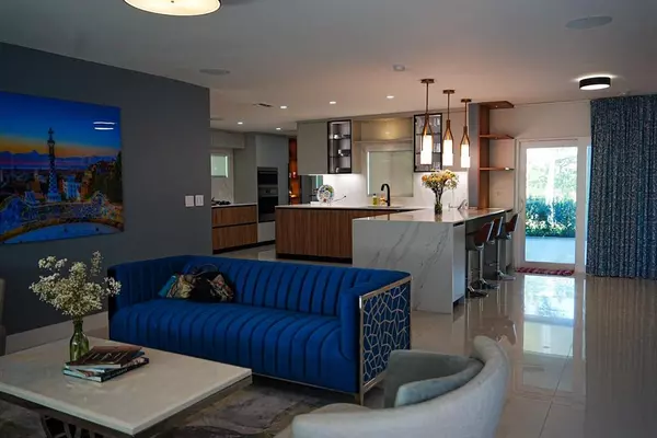 Hollywood, FL 33019,1017 Lincoln St