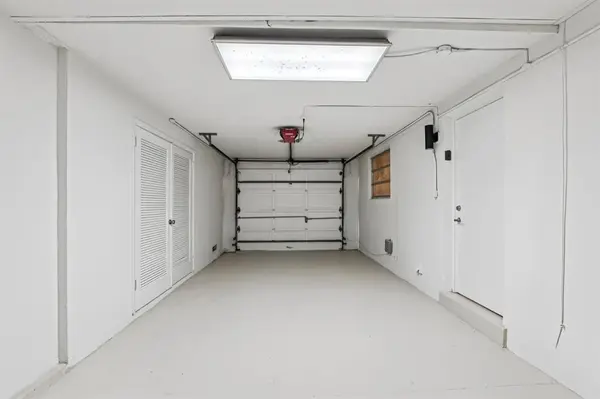 Hollywood, FL 33024,1040 N 74th Way