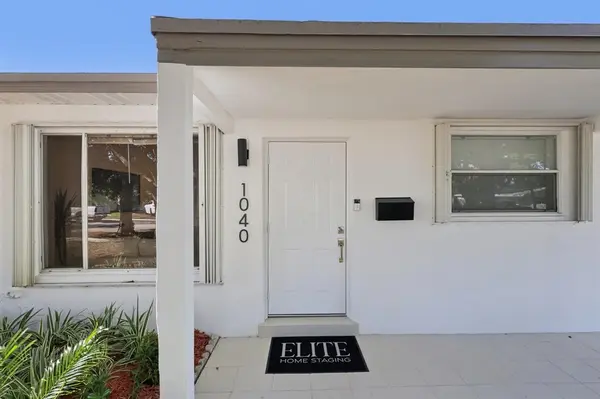 Hollywood, FL 33024,1040 N 74th Way