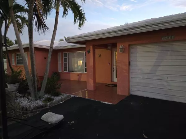 Tamarac, FL 33321,9604 NW 67th Ct