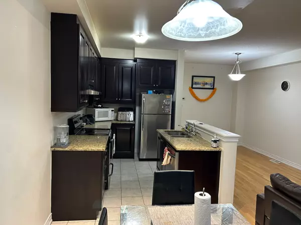 Brampton, ON L6Y 2Z9,188 Sky Harbour DR