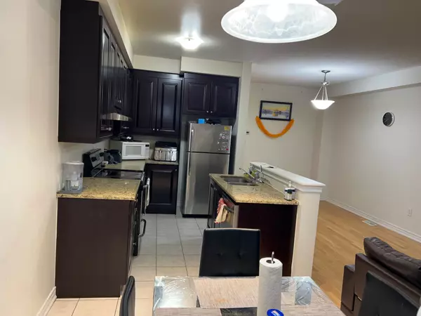 Brampton, ON L6Y 2Z9,188 Sky Harbour DR