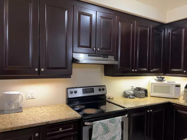 Brampton, ON L6Y 2Z9,188 Sky Harbour DR