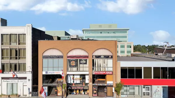 Peterborough, ON K9J 3H2,304 George ST N #104