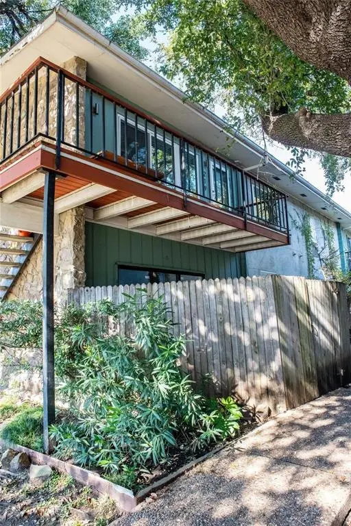 Dallas, TX 75231,6620 Eastridge Drive #219