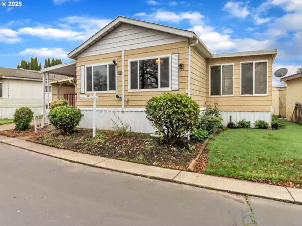 Salem, OR 97305,4230 HAZELGREEN RD NE #52