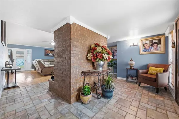 Grand Prairie, TX 75052,4838 Trailwood Drive