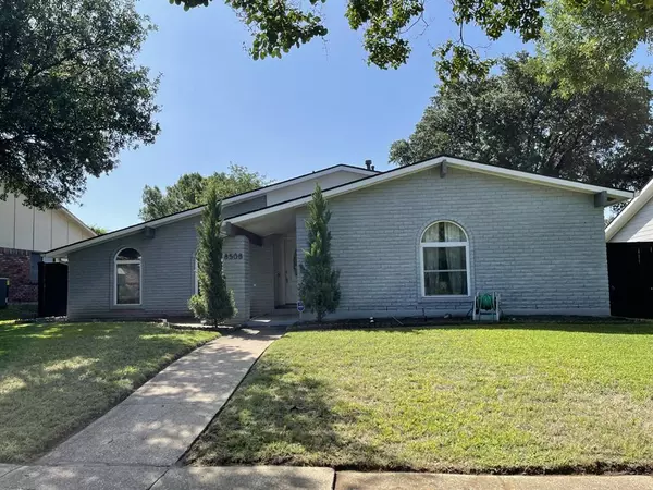 8508 Londonderry Lane, Dallas, TX 75228