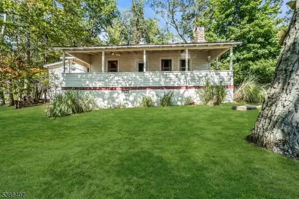 Hopatcong Boro, NJ 07843,22 Ithanell Rd