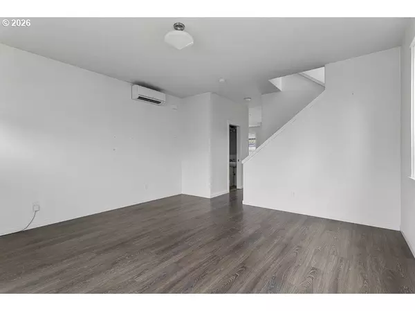 Portland, OR 97233,427 SE 154TH AVE