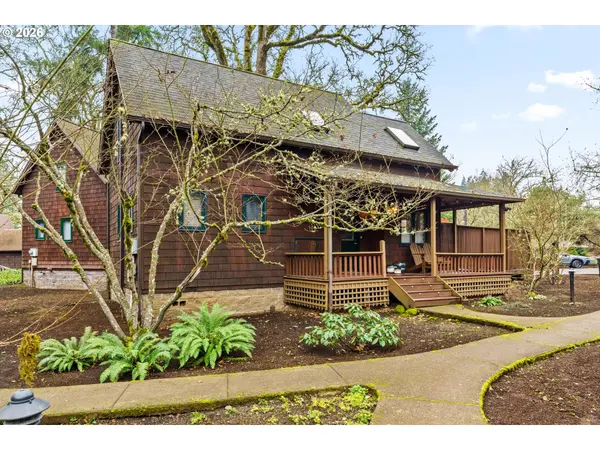 Eugene, OR 97401,217 SPYGLASS DR