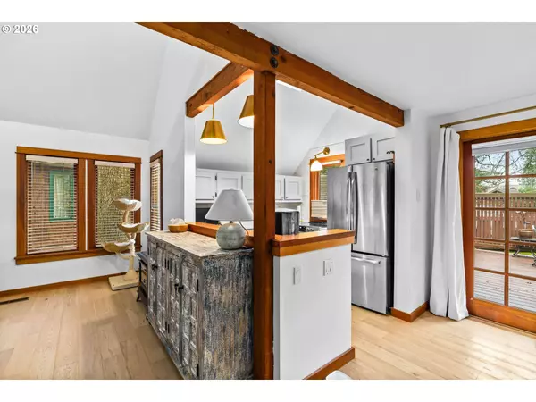 Eugene, OR 97401,217 SPYGLASS DR