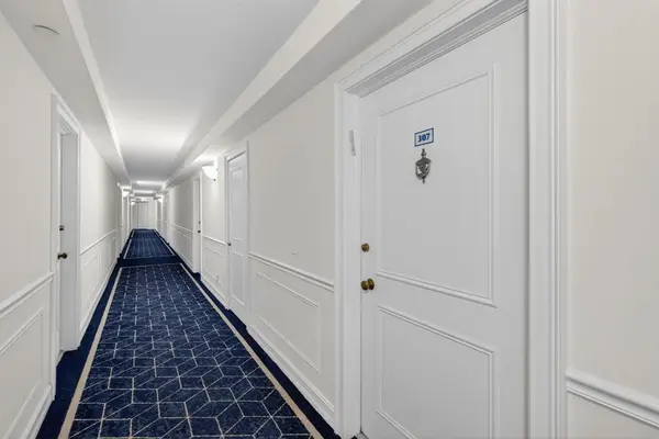 Fort Lauderdale, FL 33316,1 Las Olas Cir #307