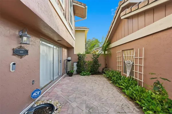 Coral Springs, FL 33065,4337 Coral Springs Dr #1H