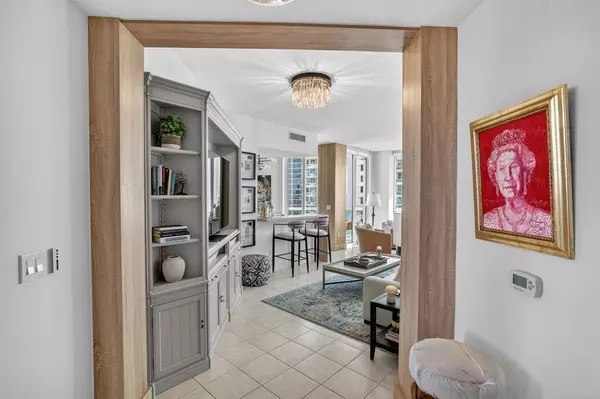 Fort Lauderdale, FL 33301,347 N New River Dr #PH 6