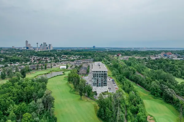 Niagara Falls, ON L2H 1R1,7711 GREEN VISTA Gate #710