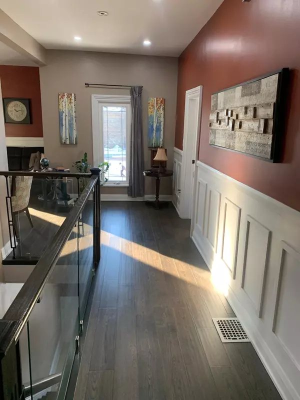 Cambridge, ON N1R 1W6,174 Main ST