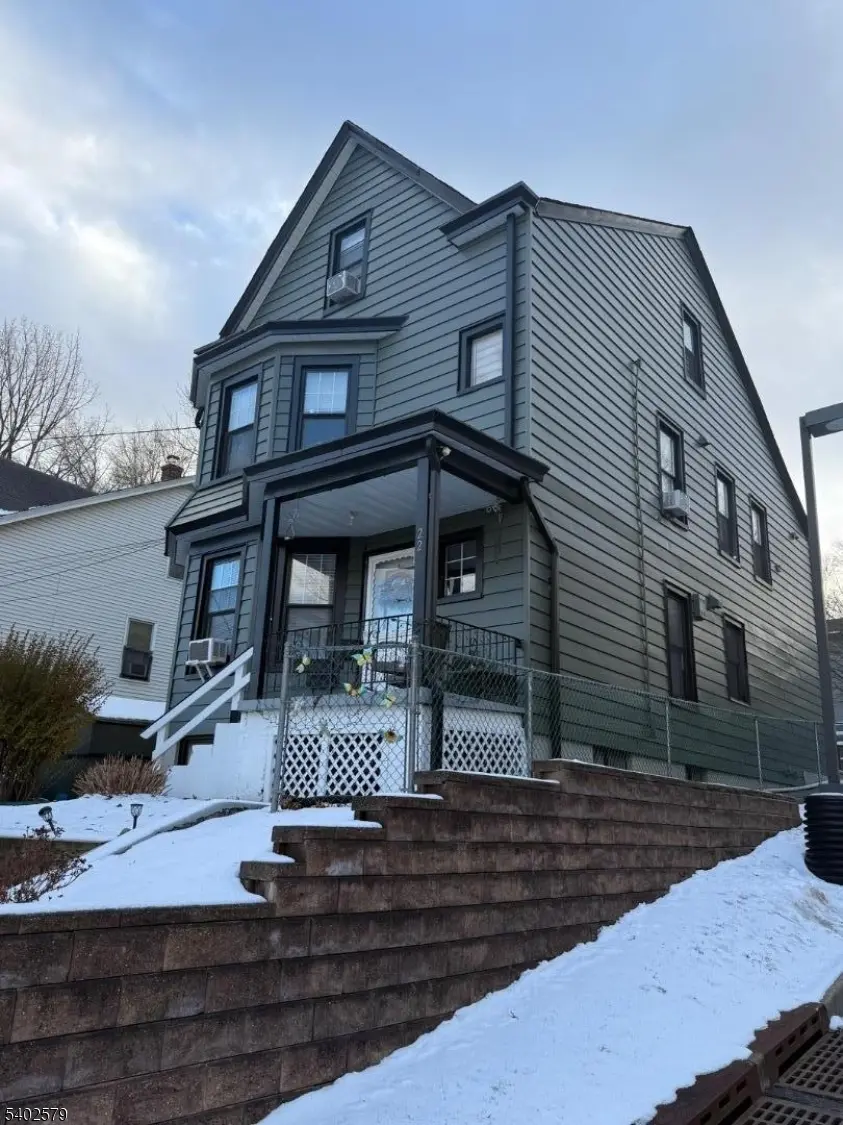 Hawthorne Boro, NJ 07506,22 Mohawk Ave #2