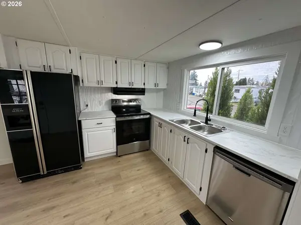 Portland, OR 97266,3441 SE 111TH AVE #10