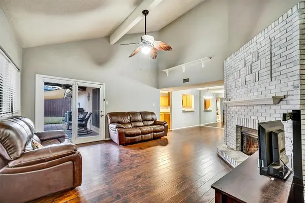 Carrollton, TX 75007,1606 Kingspoint Drive