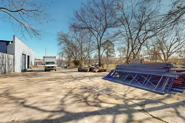 Dallas, TX 75227,10350 Scyene Road