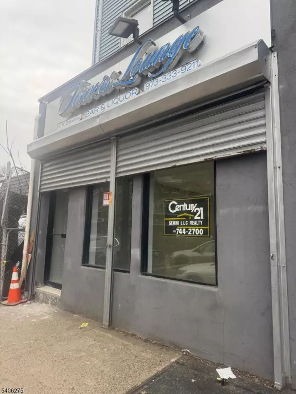 Paterson City, NJ 07522,119 W Broadway