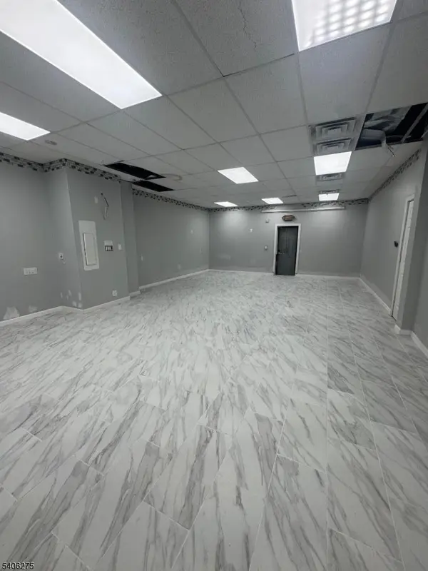 Paterson City, NJ 07522,119 W Broadway