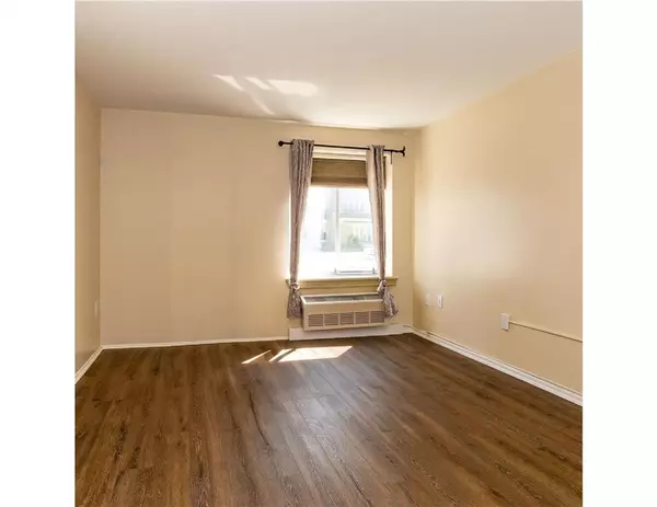 Brooklyn, NY 11229,3171 Whitney AVE #1B