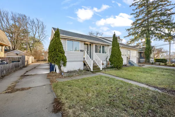 Royal Oak, MI 48073,419 W 12 Mile RD