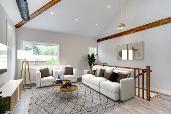 Toronto C10, ON M4S 1J7,184 millwood RD #Upper