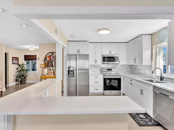 Delray Beach, FL 33484,6098 Stanley Ln